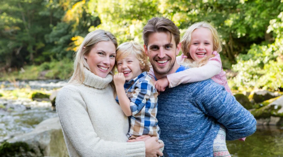 Fall Family Photo Outfits – Stylish & Cozy Looks